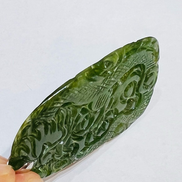 Dark green Jade pendant - Picture 6 of 7